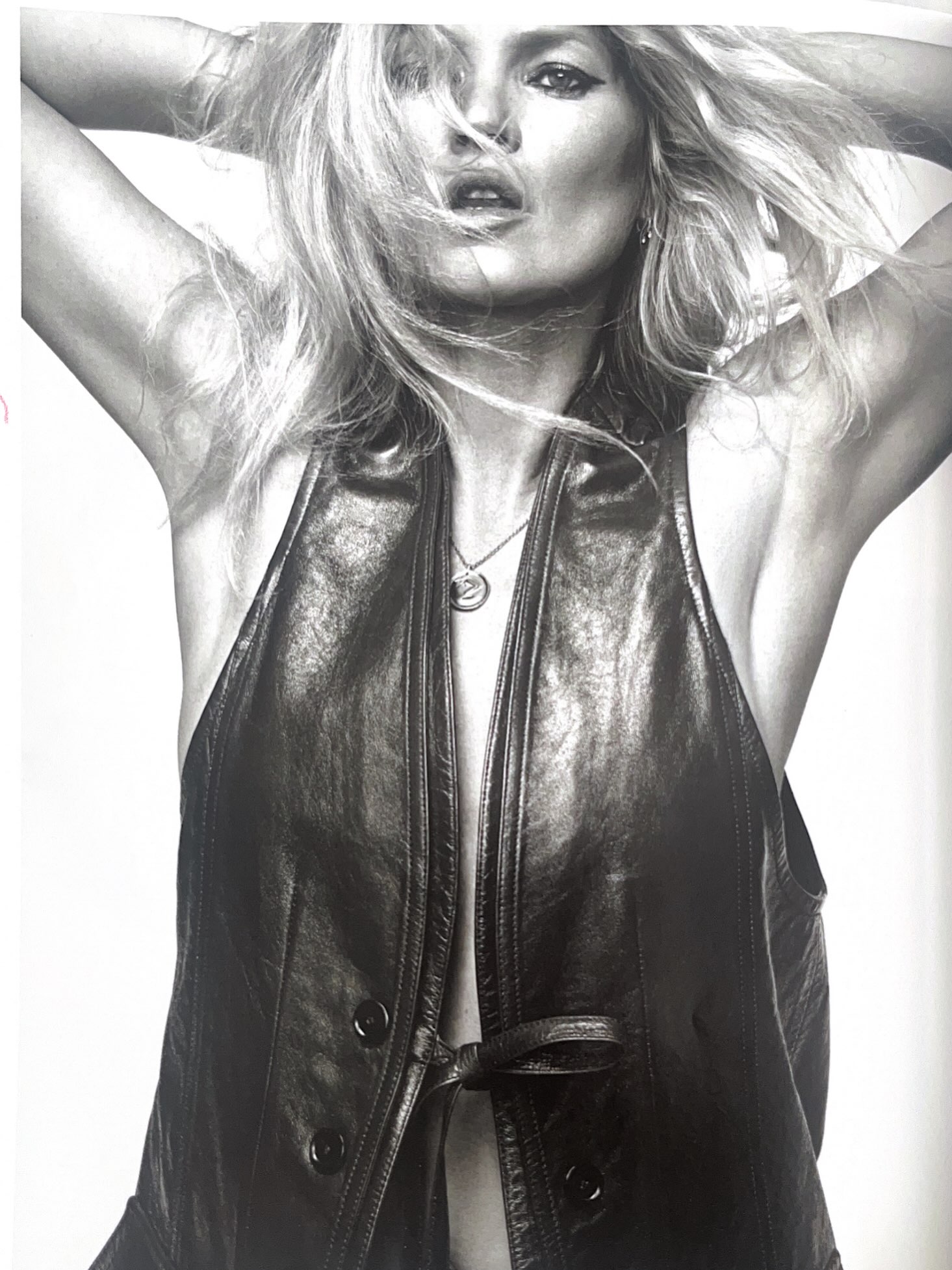 digital scan, british vogue, may 2019, kate moss